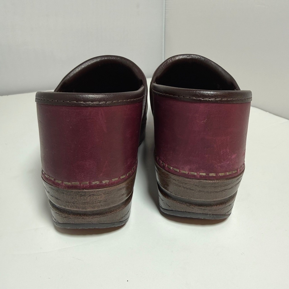 Dansko Professional Clogs Leather Wine Burgundy Size 38 Comfort Nursing EU 38 - Picture 4 of 7
